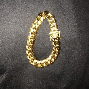 Cuban link bracelet